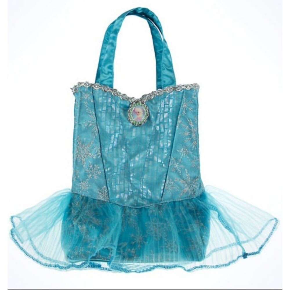 Elsa purse (great for those Disney trips)!‎
